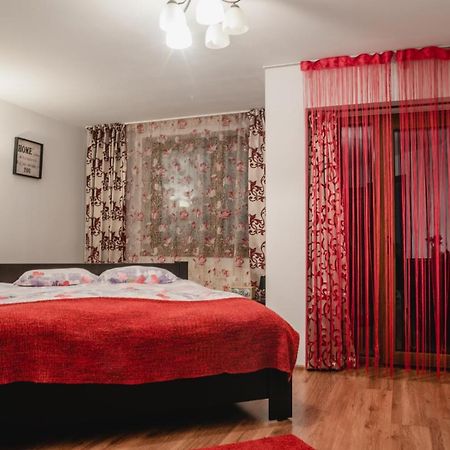 Smb Holiday Apartment Μπρασόβ Εξωτερικό φωτογραφία