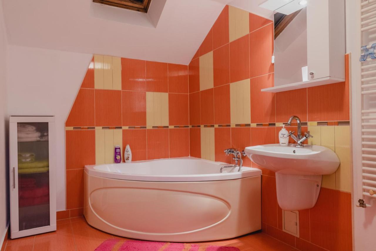 Smb Holiday Apartment Μπρασόβ Εξωτερικό φωτογραφία