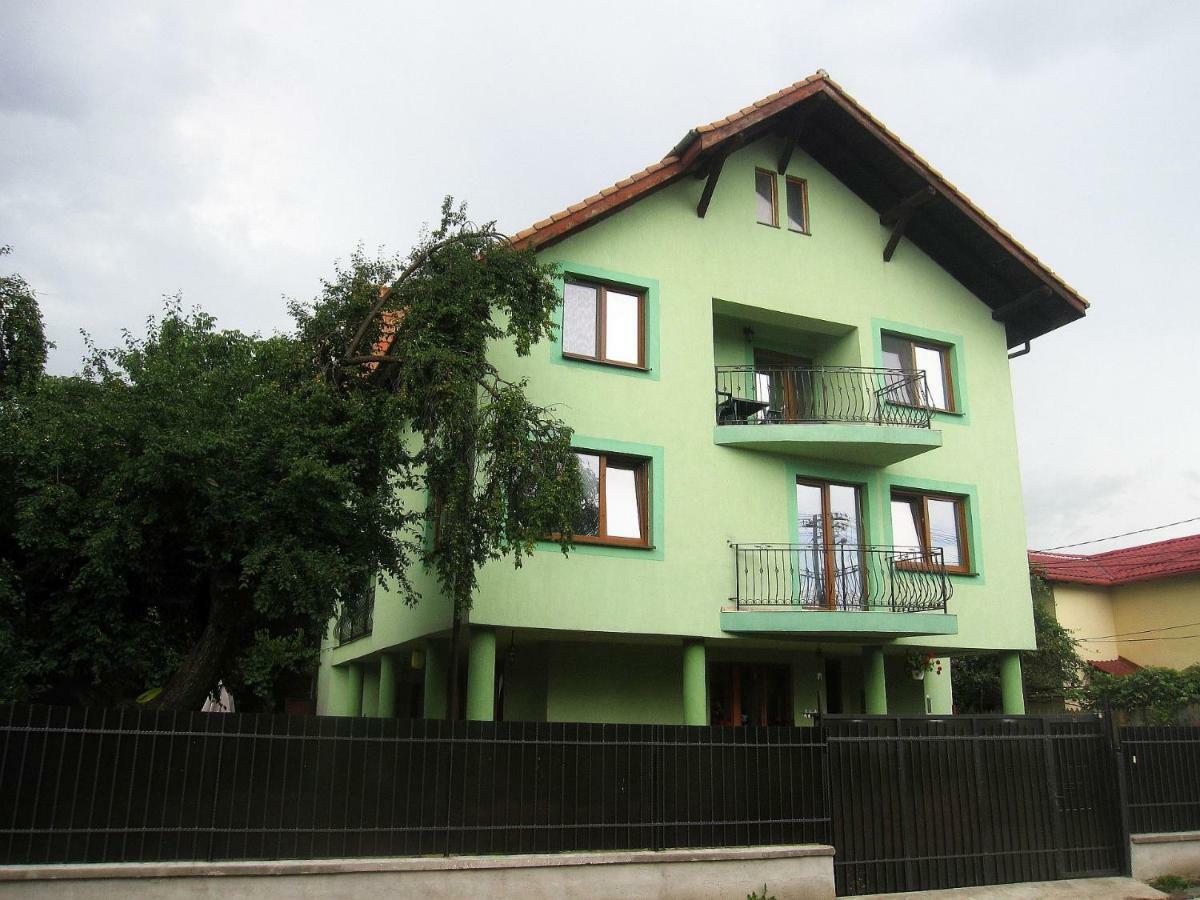 Smb Holiday Apartment Μπρασόβ Εξωτερικό φωτογραφία